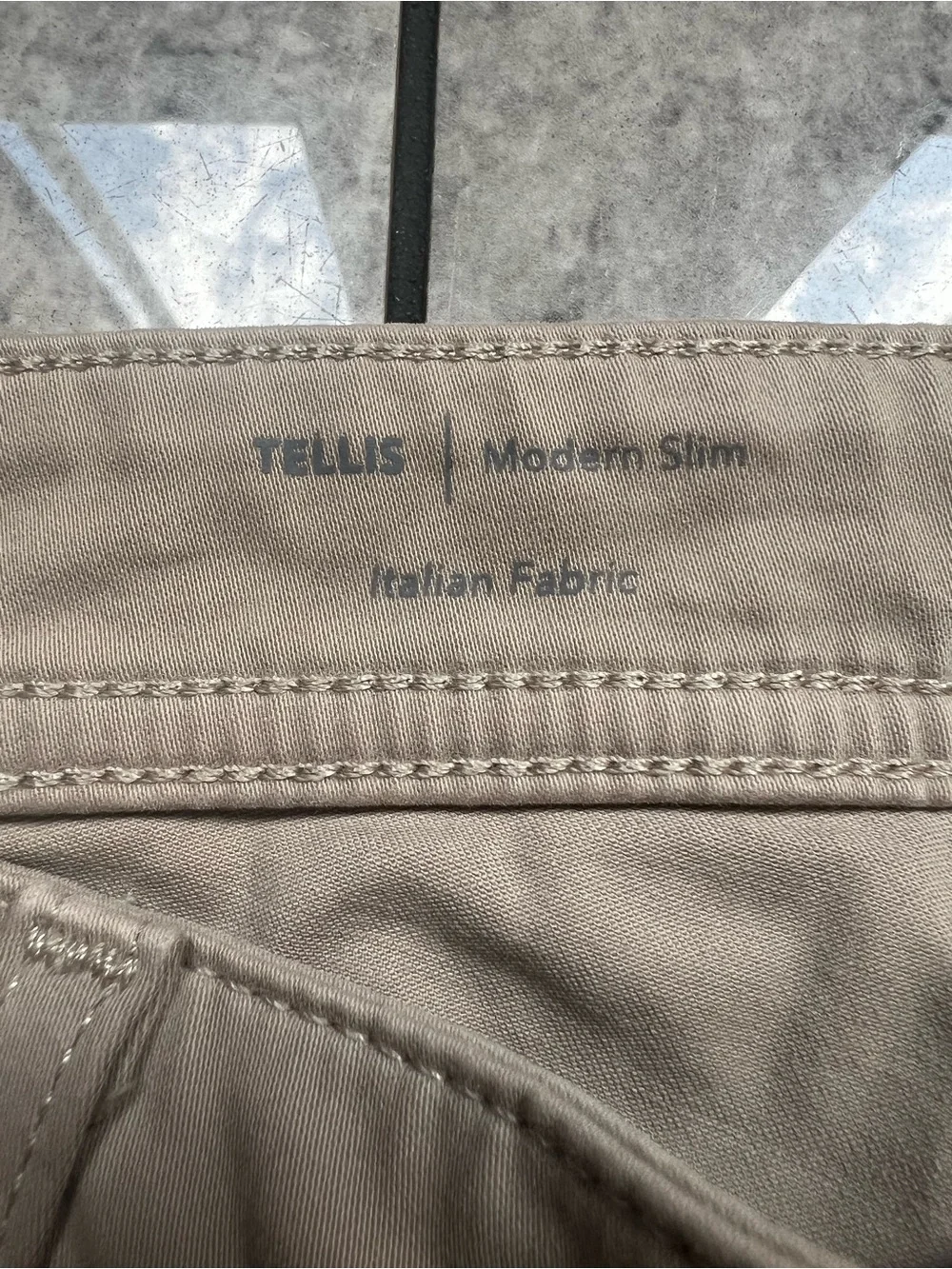 AG Adriano Goldschmied Tellis Modern Slim Pants Beige Khaki Italian Fabric 33x30